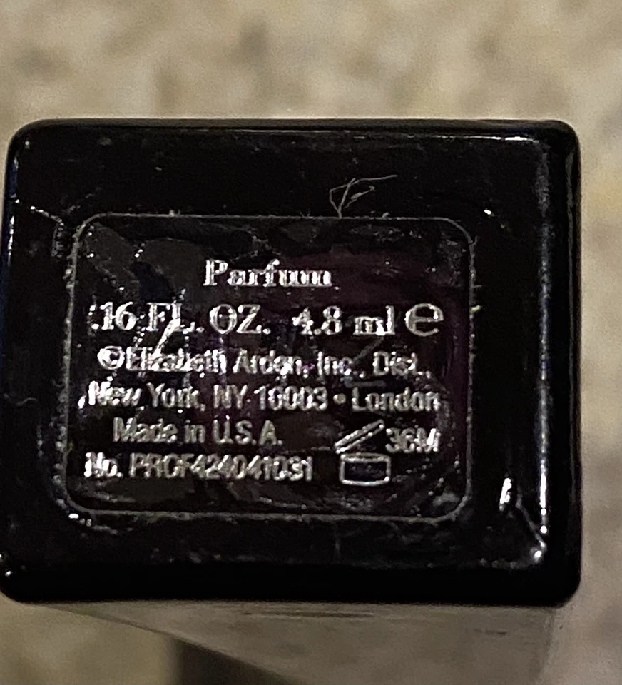 Elizabeth Arden Provocative Woman Eau de Parfum Mini - 0,33 oz.  Foto 4 de 4