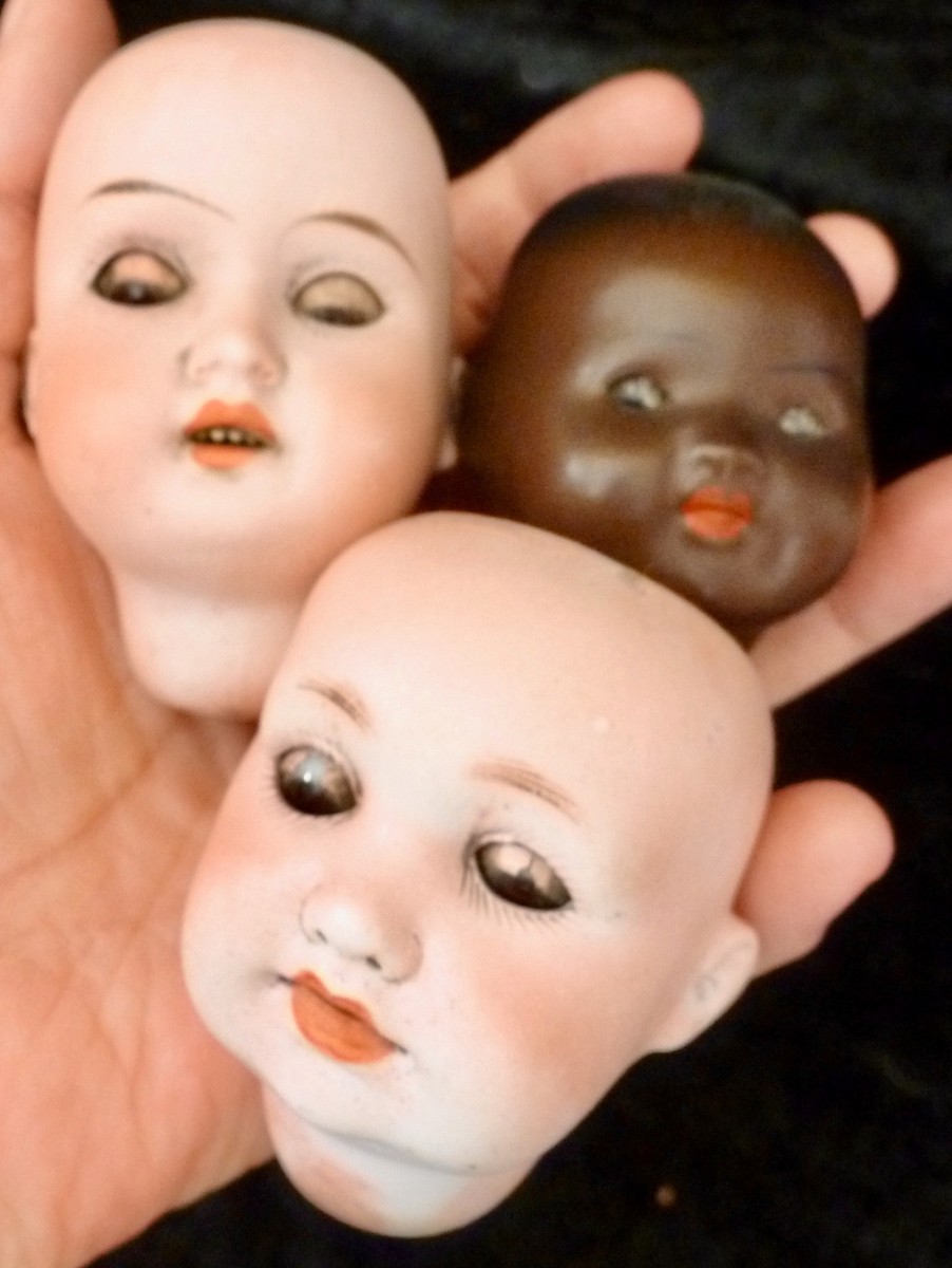 x SMALL ANTIQUE BISQUE DOLL HEADS, 1900s, DOLL HOSPITAL SPARES