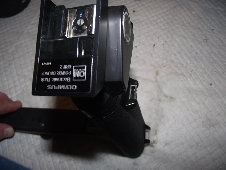 Olympus Electronic Flash Power Bounce Grip 2 for OM-1 1N 2 2N - Image 2 of 4