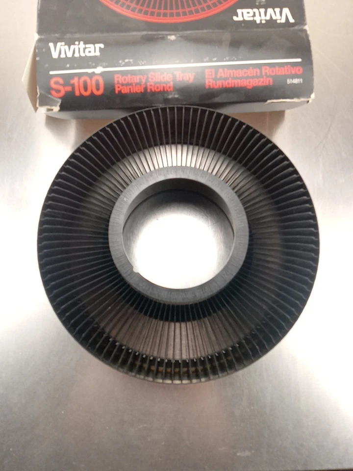 Bandeja deslizante giratoria Vivitar S-100, tiene capacidad para 100 diapositivas 2x2 1987 Foto 2 de 4