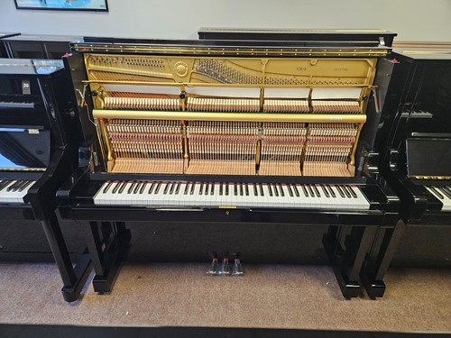 YAMAHA UX3 Upright Piano. Black, Made in Japan 1989. LITTLE & LAMPERT PIANOS. - Picture 3 of 5
