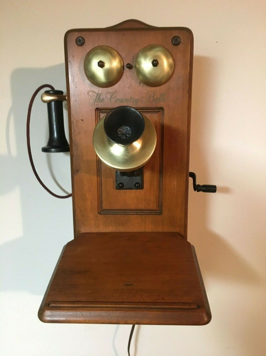 Vintage Radio with Bluetooth: 1955 Guild Radio Model 556 