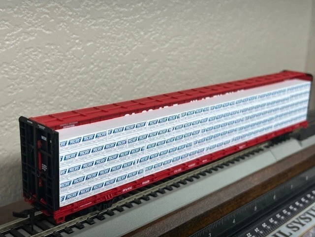 CASCADE WAREHOUSE 72ft CENTERBEAM LUMBER CAR w/ TOLKO WRAPPED LOAD HO SCALE NEW - Image 2 of 4