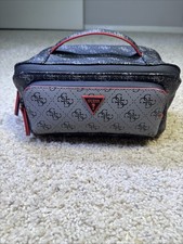 Guess MILANO BEAUTY CASE MANICO - Sacchetto Lavaggio Ottimo