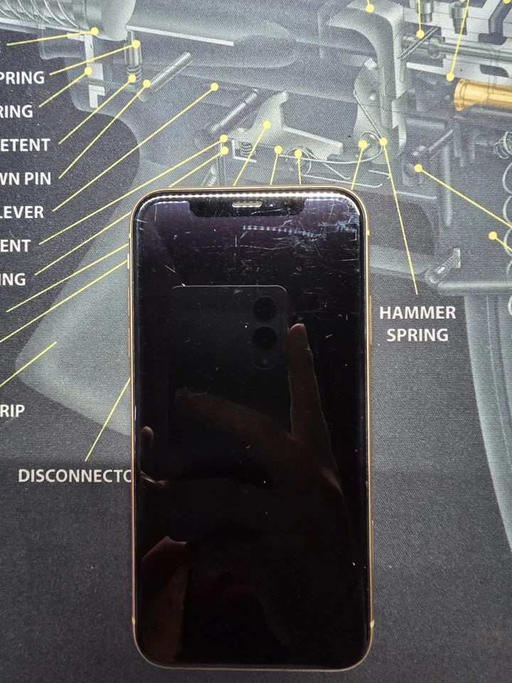 Apple iPhone XR - 64 GB - Yellow (Sprint) 88% Battery - Image 3 of 3