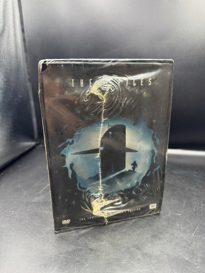 The X-Files: The Complete Collector's Edition Box Set -DVD, 2007, Factory Sealed - Image 4 of 4