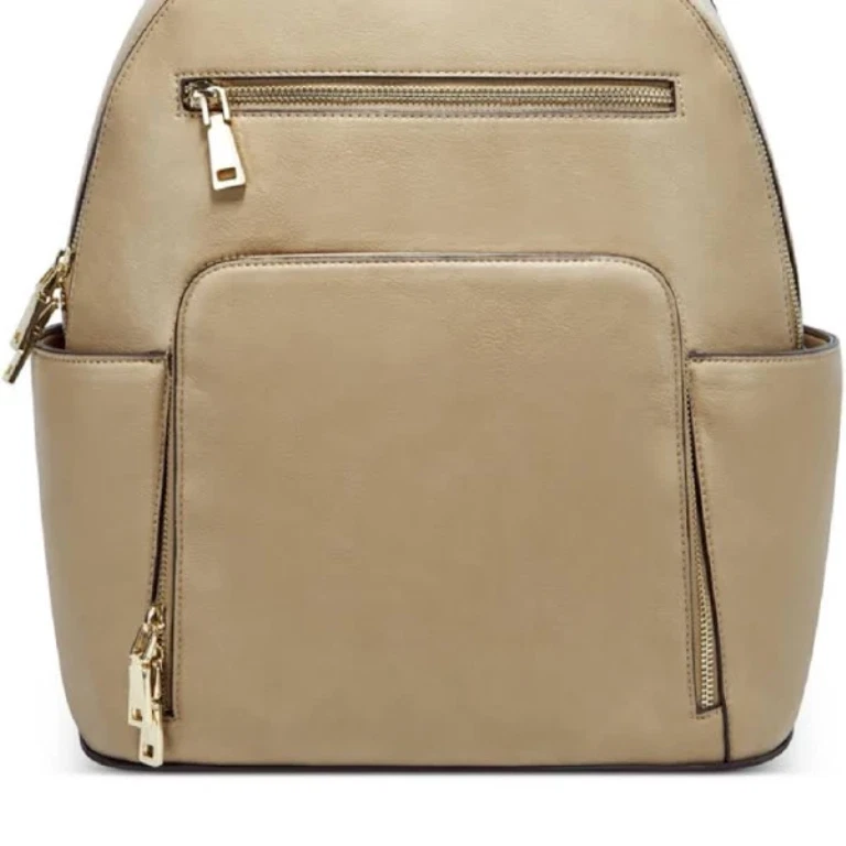 Mochila INC International Concepts Kolleene cúpula grande dorada camel Foto 2 de 4