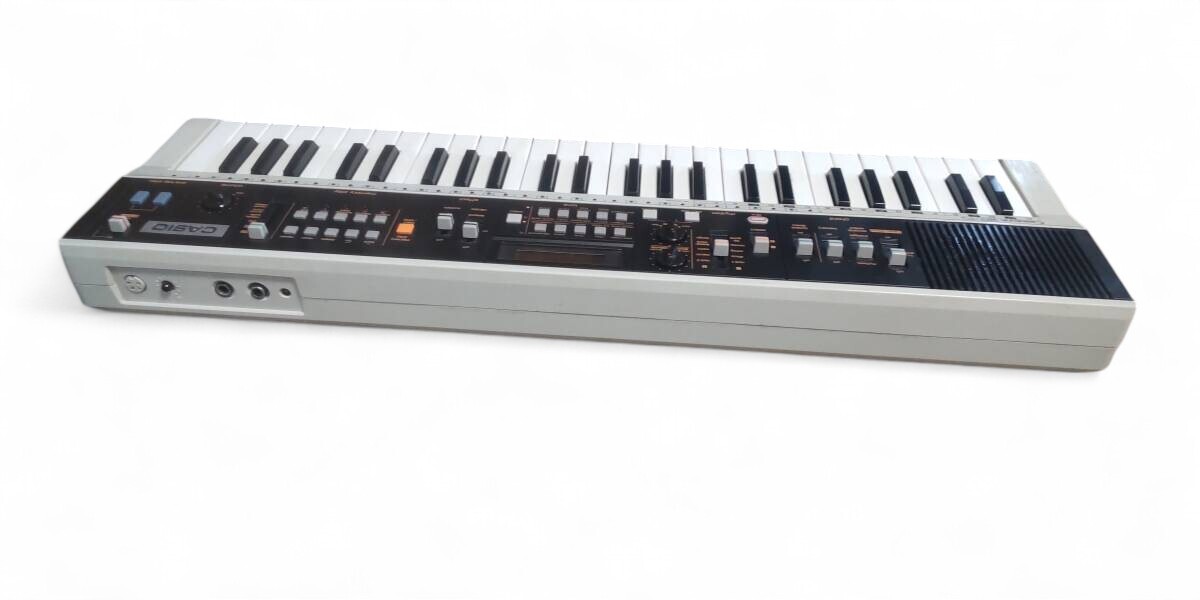 CASIO MT-70 Synthesizer Casiotone 49-Key 20 tones, 10