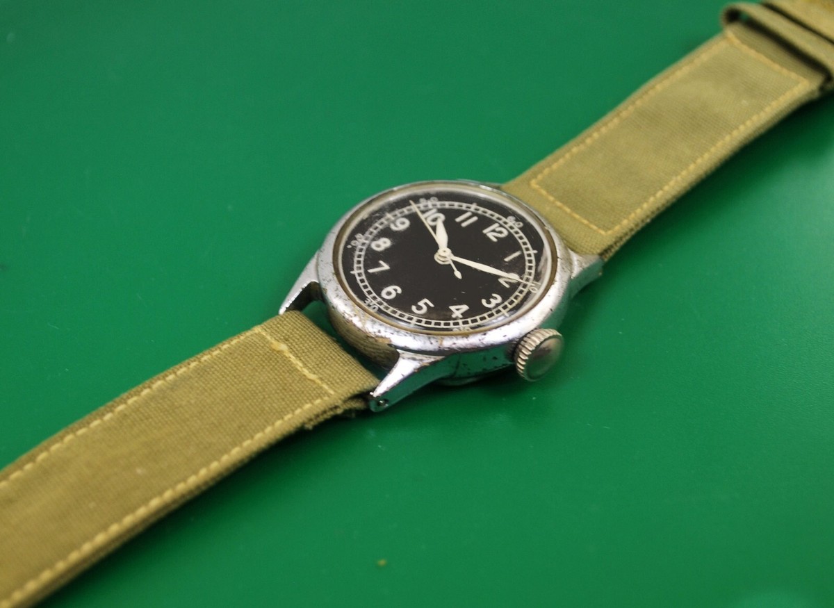 Vintage 1940.s BULOVA Type A-11 AirForce US Army Military Hacking 