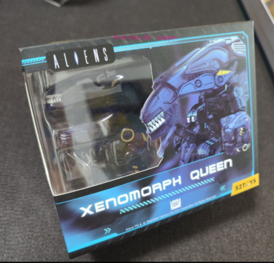 Hot 52toys Megabox Aliens Xenomorph Queen Action Figure In Stock