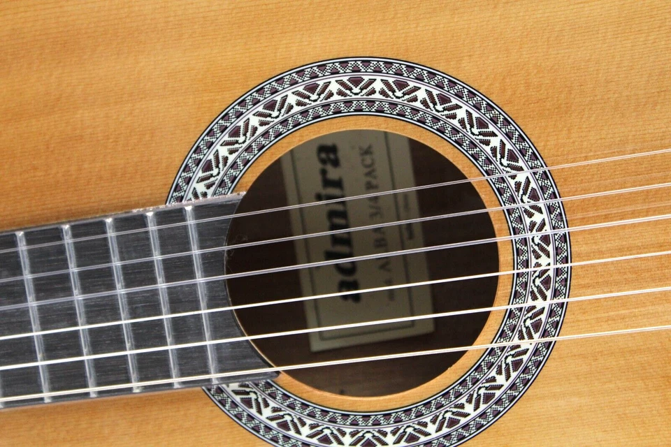 Admira ALBA 3/4 Size Beginner Classical Nylon Spanish Guitar Natural. NEW - Image 2 of 4