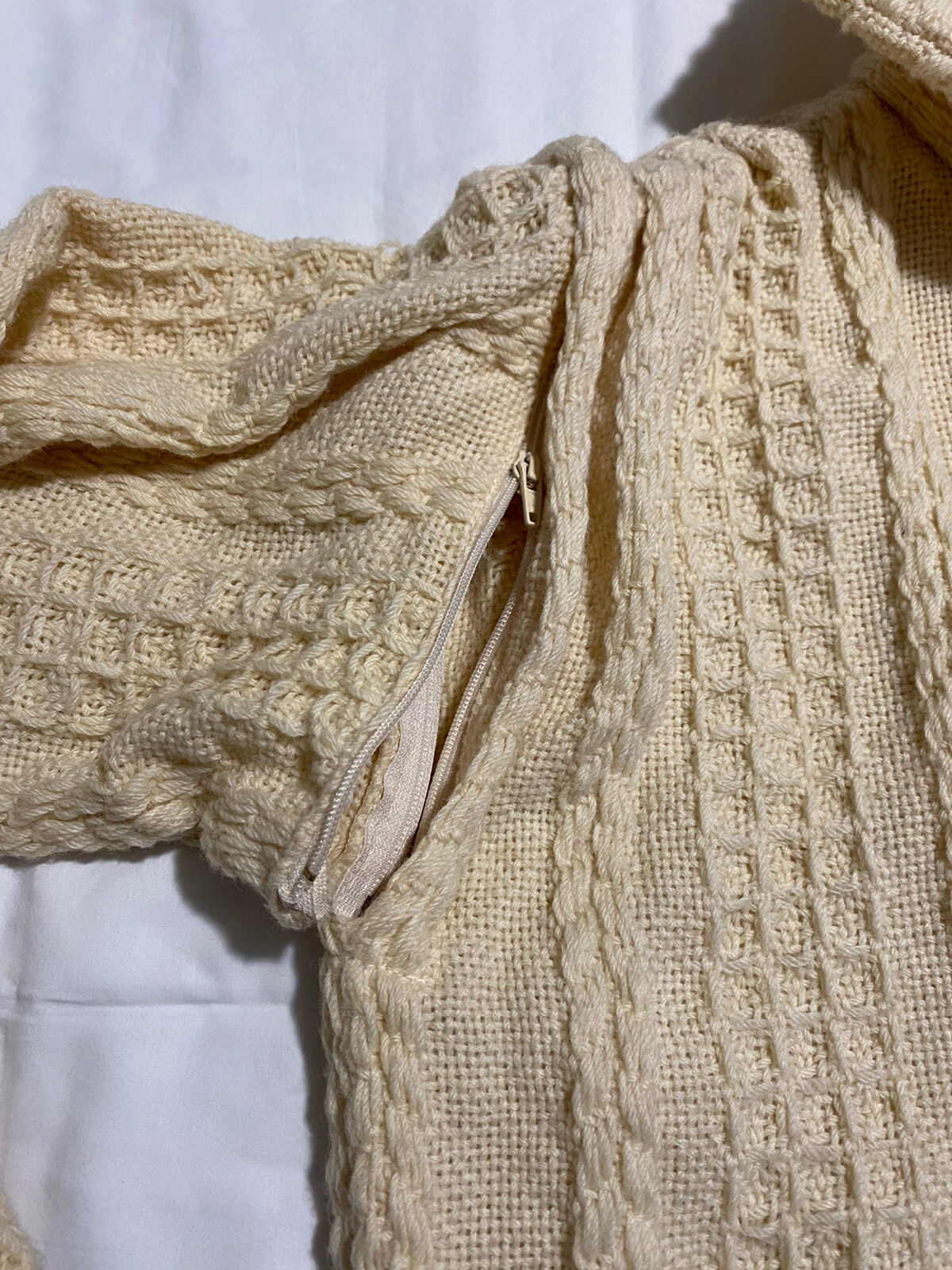 VTG Weave O’ The Irish Tapestries Ireland Ivory Full Zipper Cardigan