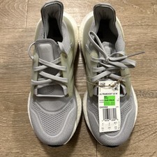 Wmns Adidas UltraBoost 22 Athletic Running Shoe Grey White GX5594 Size 5.5 NWOB