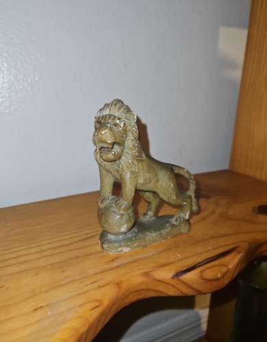 Original Natural Agate Stone African Decor Lion Statue Collectible Hand Carved