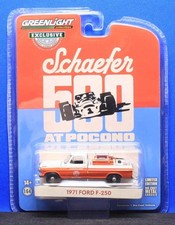 1/64 GreenLight 1971 Ford F-250 with Fire Equipment (1971 Schaefer 500 at