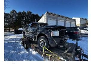 Used Left Headlight Assembly fits: 2005 Ford Excursion composite dual beam jewel