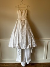 Embroidered High-Low Wedding Dress   Floral Appliqu  Bridal Gown w/ Train Size 6