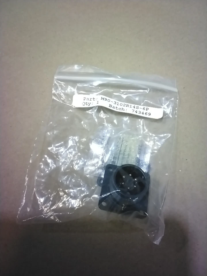 Harwin M90-3102R14S-6P 6 Pos. Circular Panel Mount Conn. Plug contact - Image 4 of 4