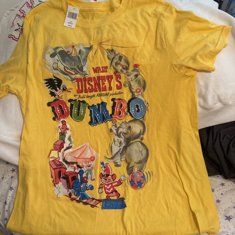 Disney T-Shirt Adult Medium Yellow Dumbo Elephant Cartoon Cute Graphic Casual