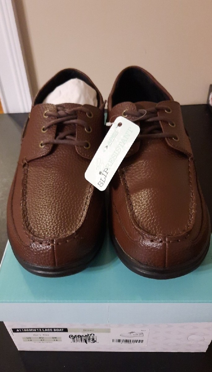 Brown men’s shoes. Size 7. Brand new in box. Dockers Men main image 4