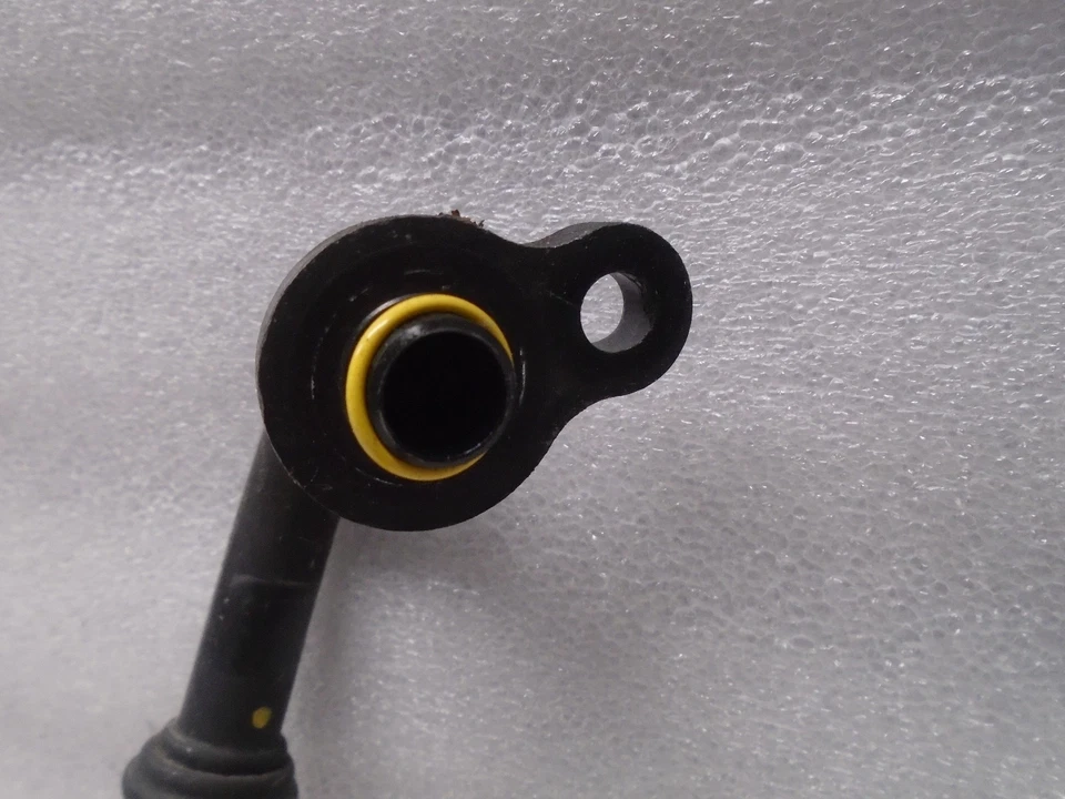 2004-2005 Volvo S60 AC A/C Air Conditioner Line Hose Tube OEM DK711165 - Image 3 of 4