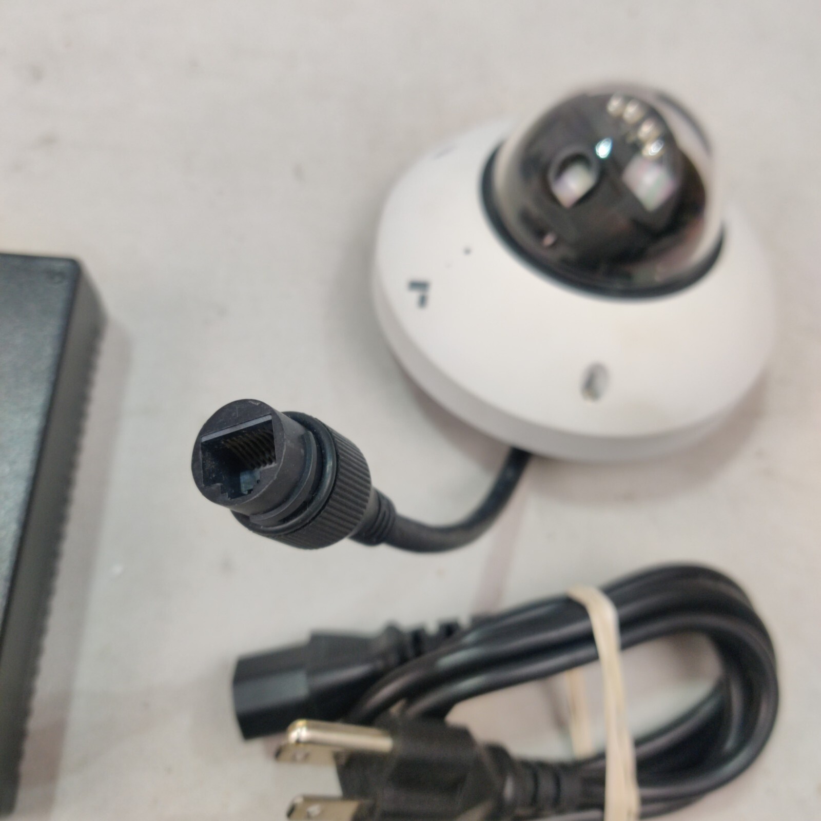 Verkada CM41-E Outdoor Mini Dome Camera, 5MP, Fixed Lens With INJ-POE-PLUS USED