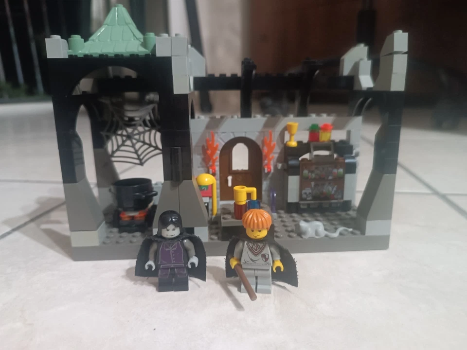LEGO Harry Potter 4705 Snape's Class, foto 3 di 4