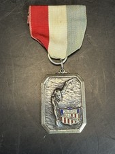 Vintage 1969 200YD Ind Med Swimming Medal USA Shield Diver
