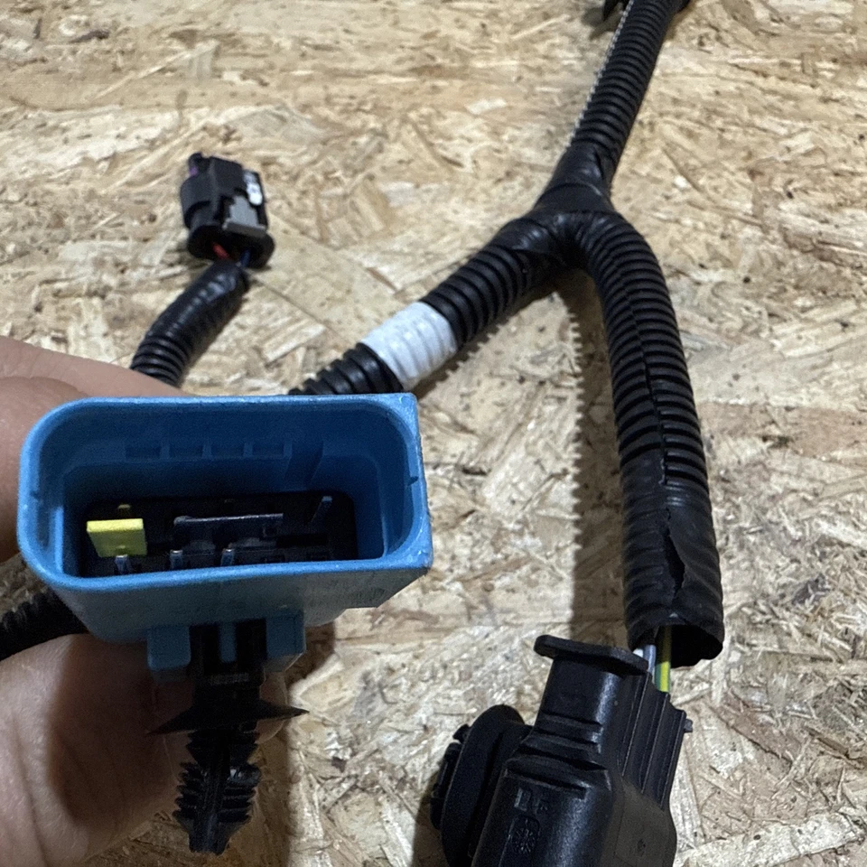 Peugeot 208 Front Sensor wiring Loom P/N 9856526180 Genuine new - Image 4 of 4