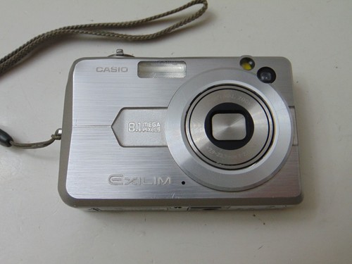 Casio EXILIM EX-Z850 8.1MP 2.5" LCD 3x Zoom Digital Camera - Untested