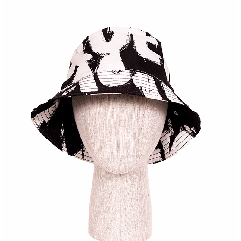 Alexander McQUEEN グラフィックバケットハット BLK/L sz S NEW $460 ALEXANDER MCQUEEN Black & White PAINTED