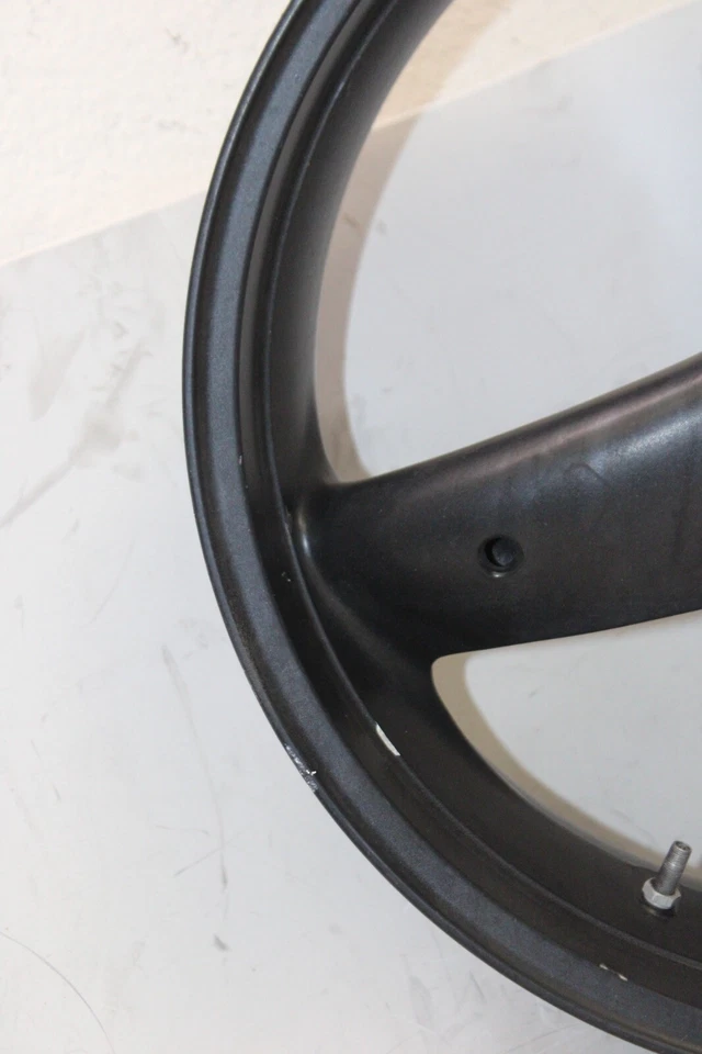 Llanta trasera Triumph Speed Triple T509 1999 OEM Foto 4 de 4