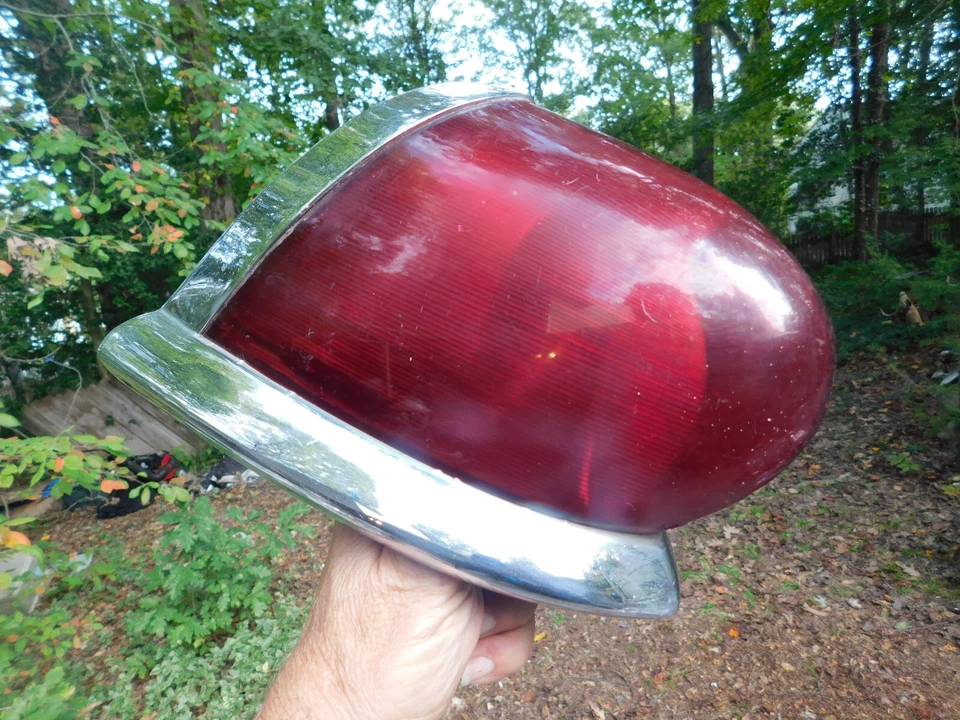 Lanterna traseira Packard Clipper 1954 1955 PATSJ 23055 e carcaça cromada - Imagem 2 de 4