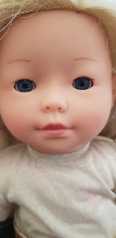 POUPÉE COROLLE 36 CM BLONDE YEUX BLEUS - Photo 4/4