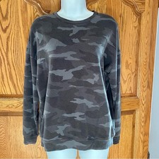 Athleta Studio to Street Camo Pullover Crewneck Sweatshirt Women s XS 509995