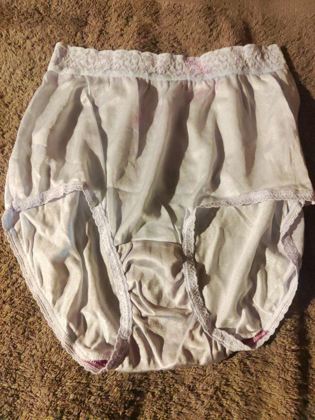 Hanes Size 7 Panties w/Wide Lace 1990's 100% nylon Silky Soft - Lilac