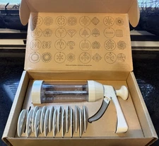 The Pampered Chef Cookie Press #1525 with 15 Discs - One Disc Missing