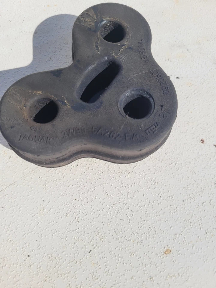 04-06 捷豹 XJ8 XJR VDP X350 排气消声器 悬挂式橡胶底座 原始设备制造商 — 第 2/4 张图片