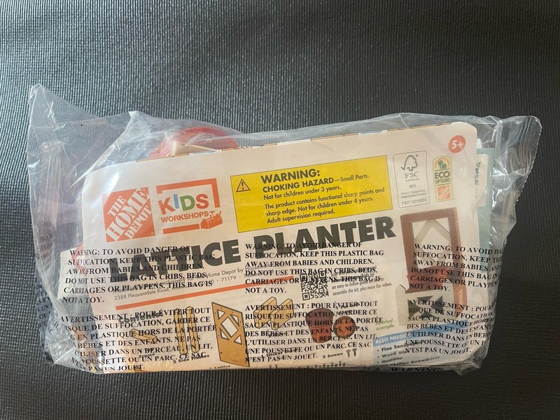 Home Depot Kids Workshop Kit Wooden Lattice Planter April 2024 w/ Pin New Sealed