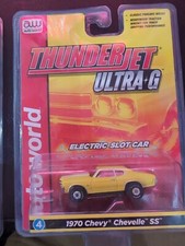 AUTO WORLD 1970 CHEVY CHEVELLE SS YELLOW