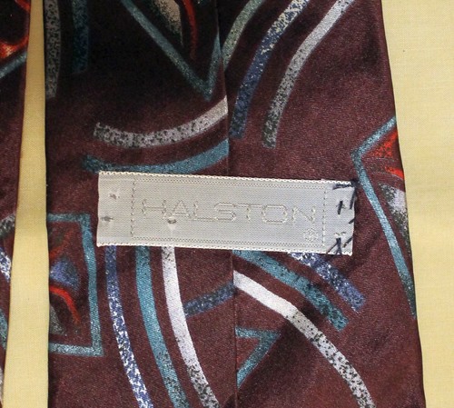 Vintage Halston 100% silk necktie - Picture 3 of 3