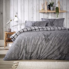 Image of 2-In-1 Reversible Check Xmas Special Highland Stag Duvet Cover with Pillowcases