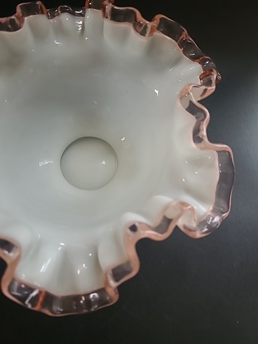 VTG FENTON Milk Glass Ruffled Pink Crest - Picture 3 of 8