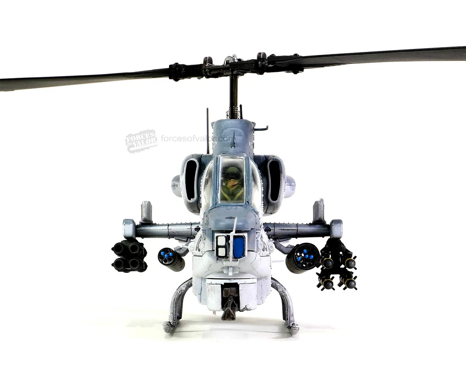 Forces of Valor 1:48 USMC AH-1W Super Cobra Attack Helicopter, FOV820004A1 - Image 3 of 4