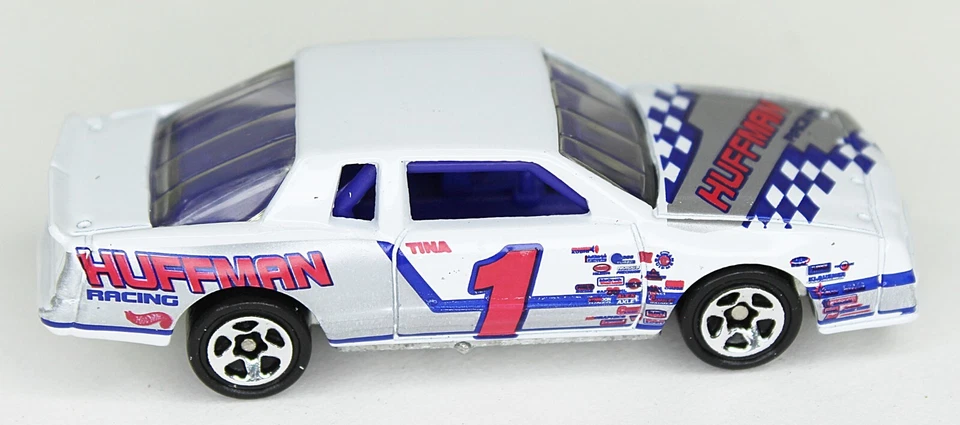 Carro de corrida vintage Hot Wheels CHEVY STOCKER 1:64 colecionador nº 618 - Imagem 2 de 4