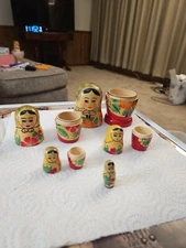 Matryoshka Russian Nesting Dolls wooden collectable set of 5 Red/Yellow