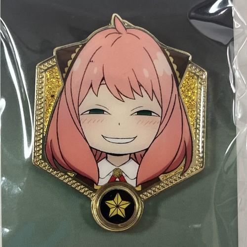Spy x Family Smirking Anya Forger Golden Enamel Pin Figure Anime Full Color - Bild 2 von 4