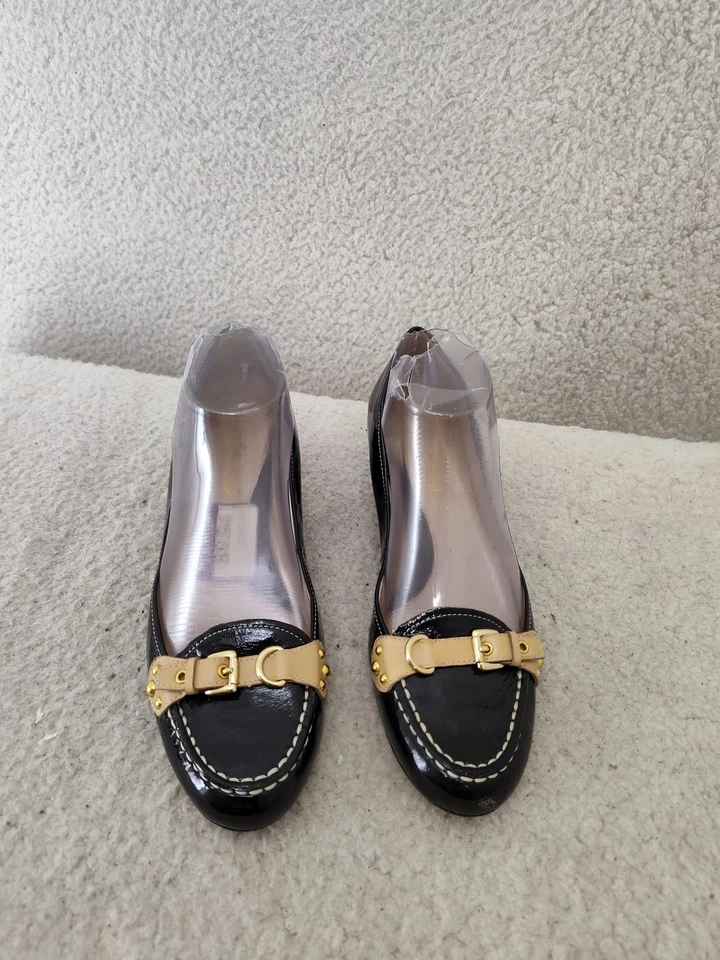 Zapatos de salón Boutique 9 BTLUCIANO para mujer 7,5 M charol hebilla tacón de gatito Foto 3 de 4