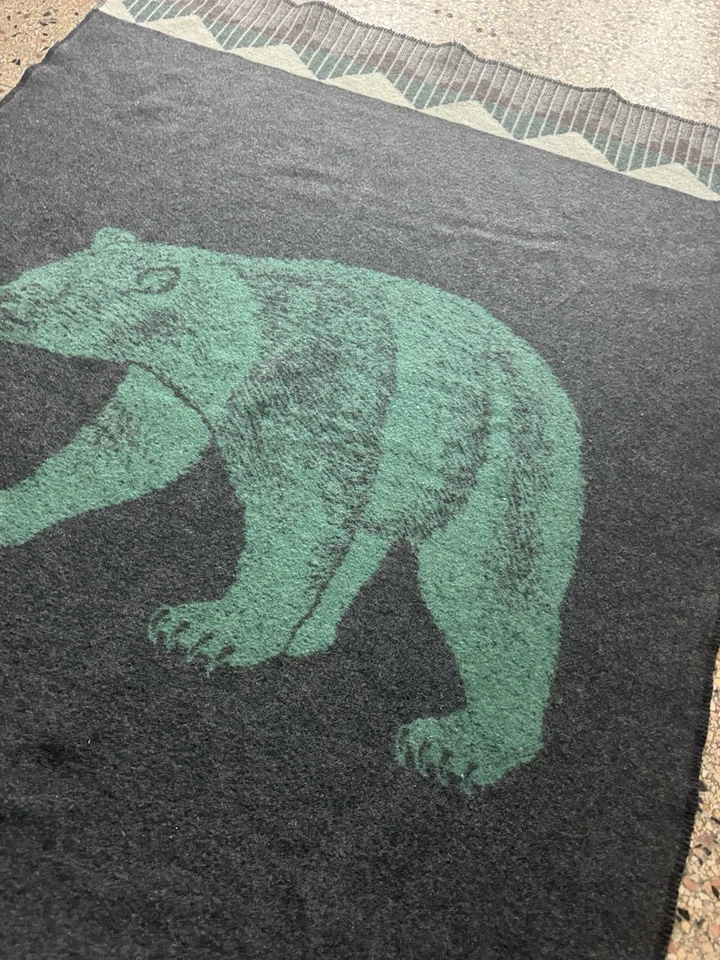 RARE FARIBAULT 100% WOOL BLANKET LAURIE JACOBI DESIGNER BEAR ROBE CABIN LODGE - Image 4 of 4