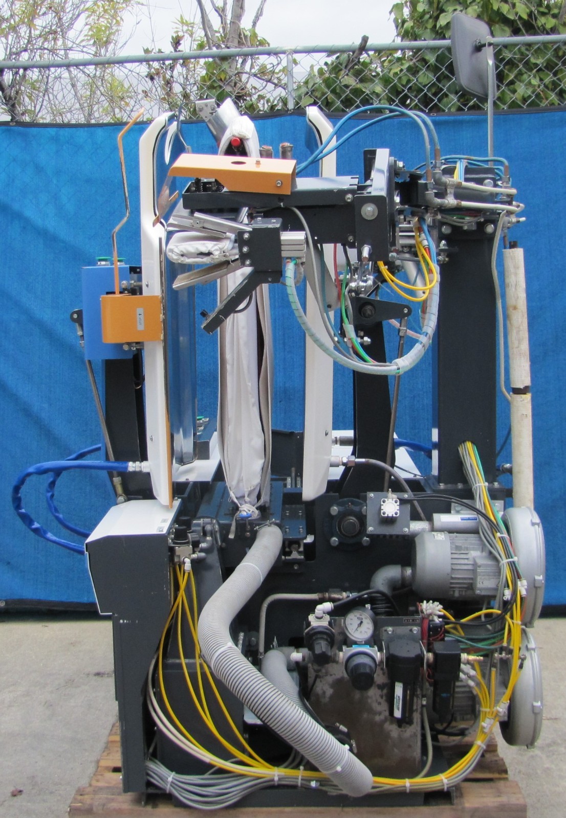 Itsumi BT-100A Single Buck Body & Sleever Dry Cleaning Machine 220V 3 Phase